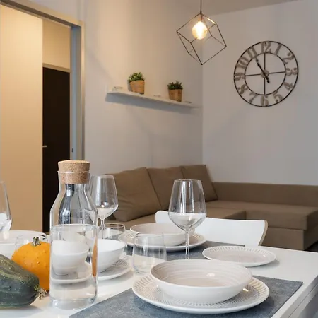 La Casa In Viale - Con Box アパート トリエステ
